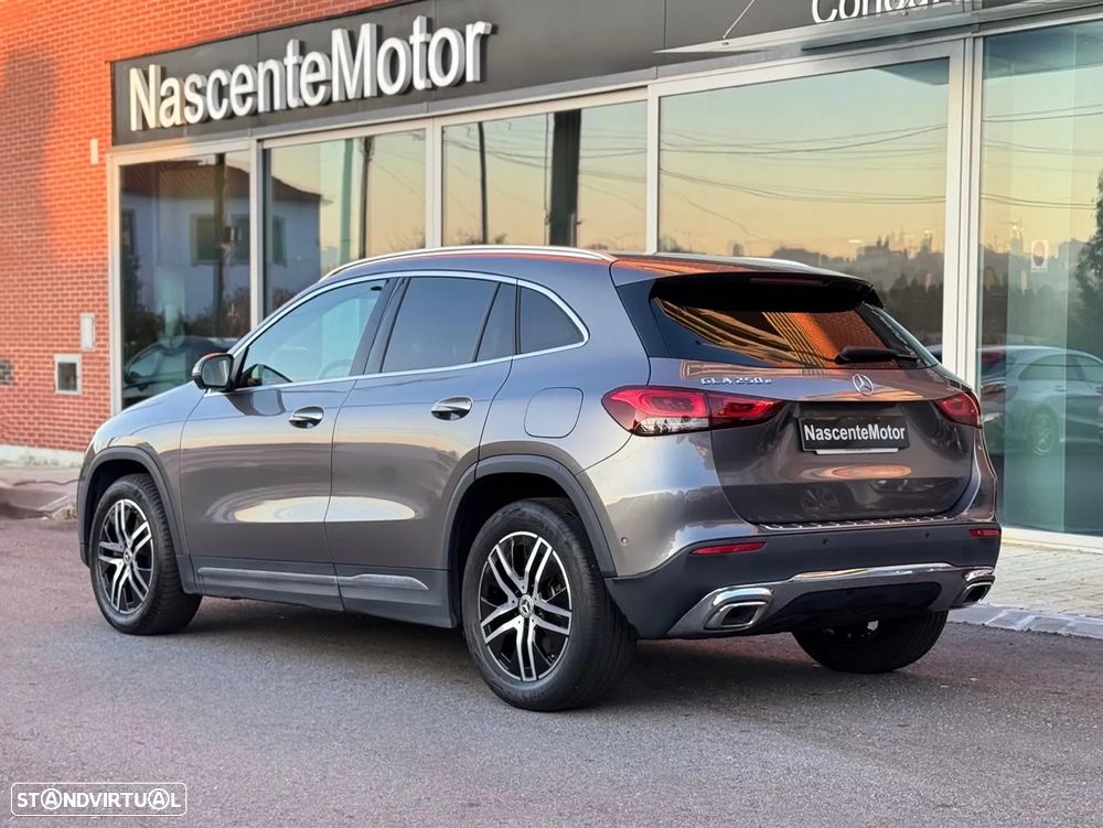 Mercedes-Benz GLA 250 e Progressive - 16