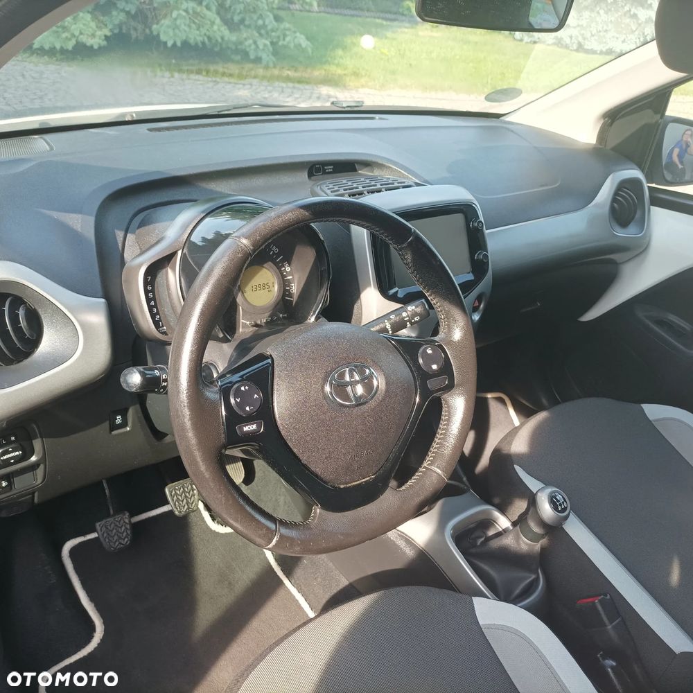 Toyota Aygo 1.0 VVT-i Sprint EU6 - 6