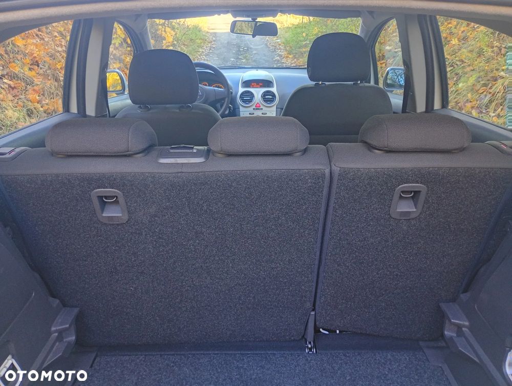 Opel Corsa 1.4 16V Cosmo - 18