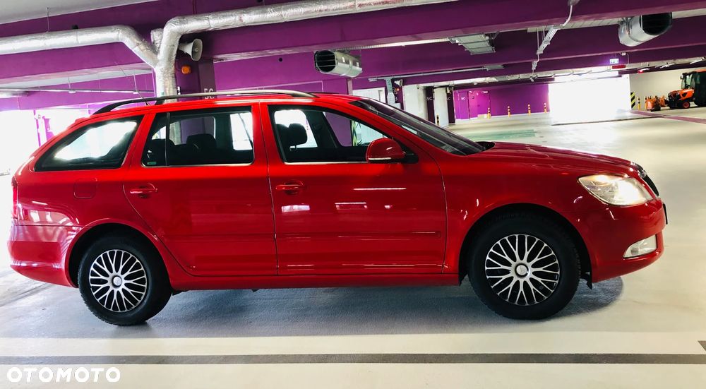 Skoda Octavia 1.6 TDI Ambiente - 2