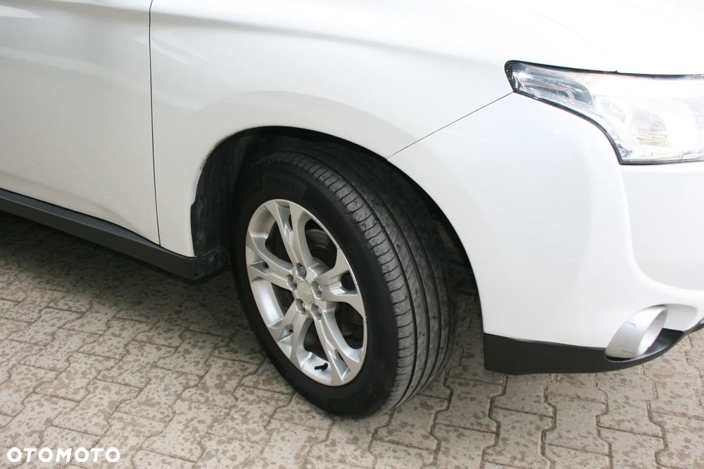 Mitsubishi Outlander 2.2 DID Intense - 8