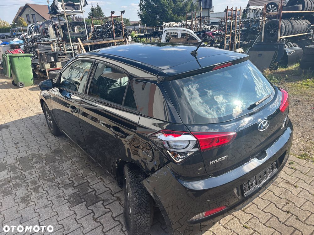 Hyundai i20 - 11