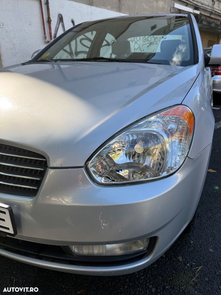 Hyundai Accent - 20