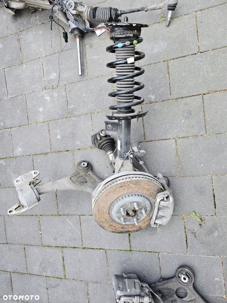 mcpherson zwrotnica prawy range rover evoque l551 k8d2-18045-ab - 1