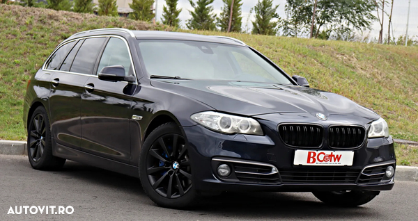 BMW Seria 5 525d xDrive AT