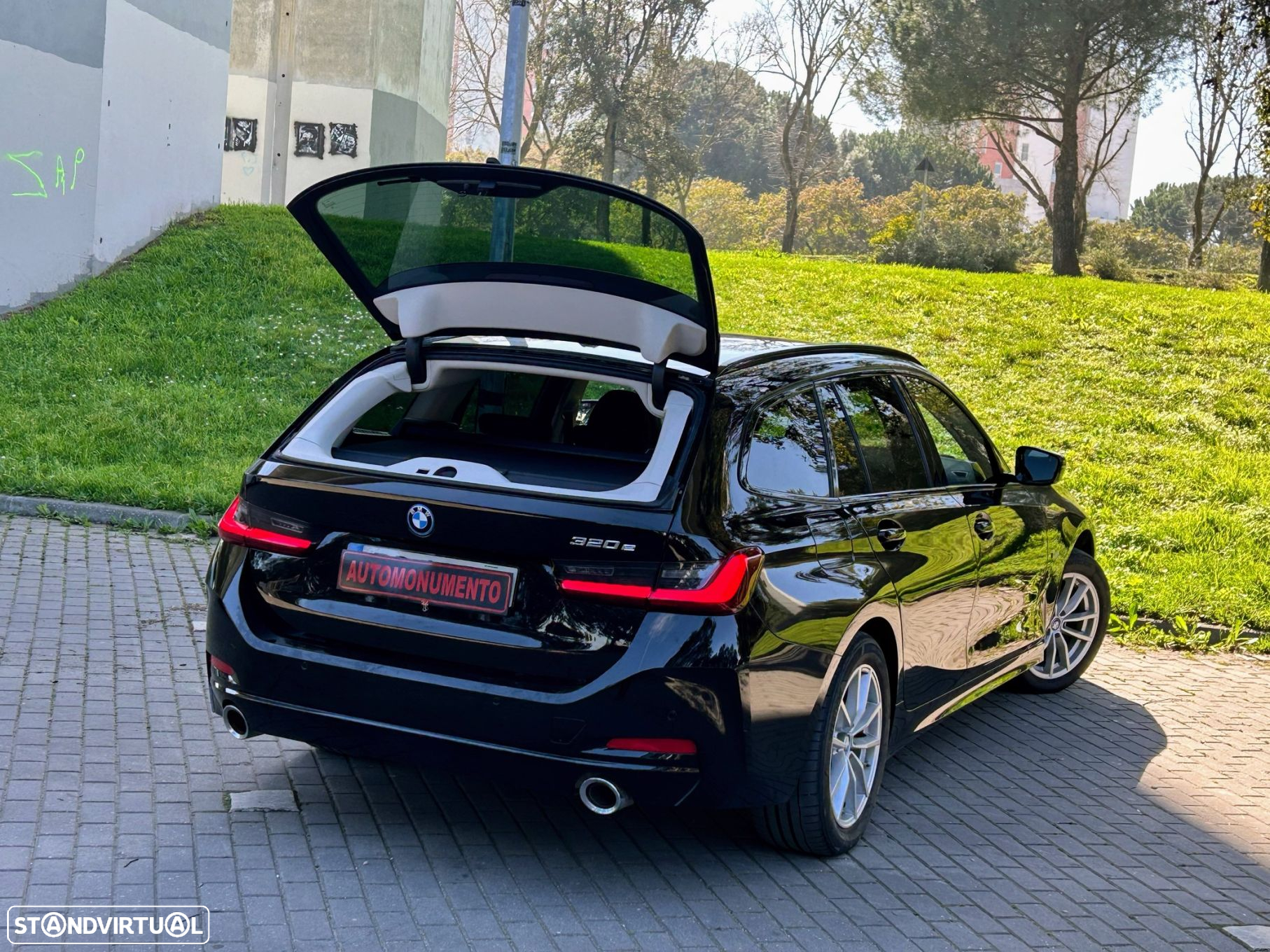 BMW 320 e Touring Corporate Edition Auto - 12