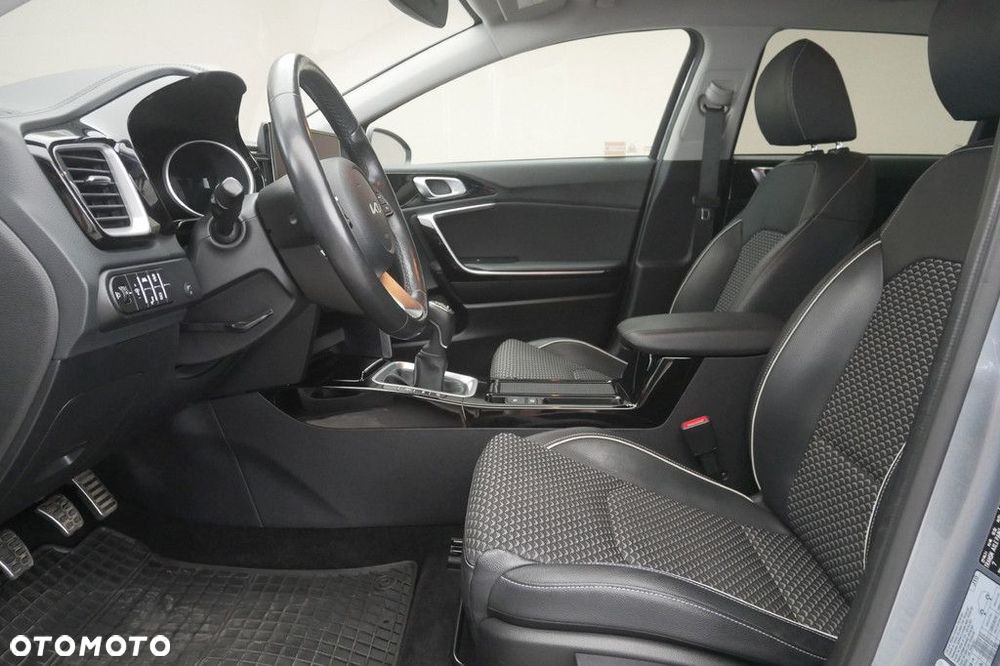 Kia Ceed 1.5 T-GDI Business Line - 12