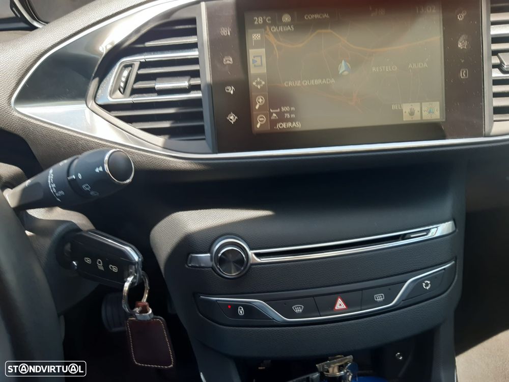 Peugeot 308 SW 1.6 BlueHDi Allure - 17