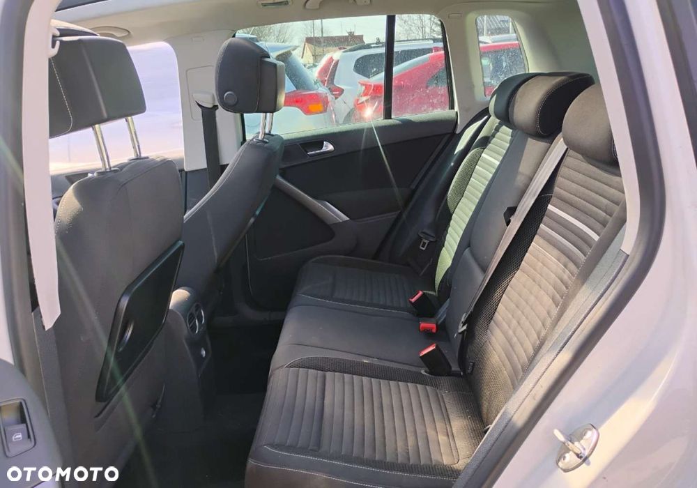 Volkswagen Tiguan - 10
