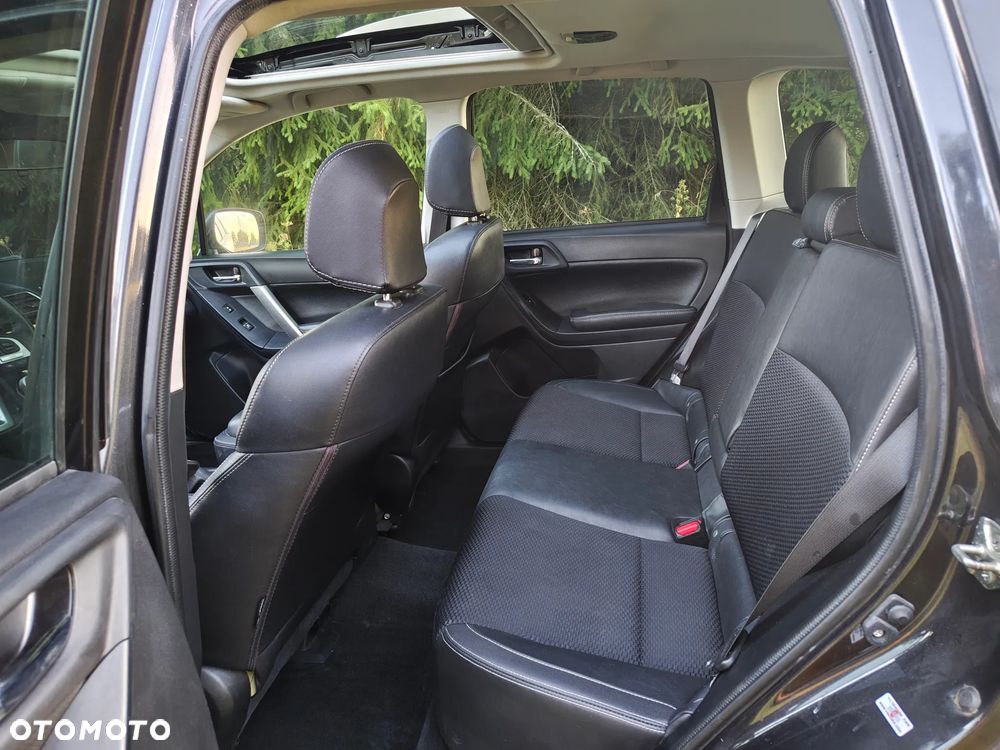 Subaru Forester 2.0 XT Comfort Lineartronic - 29