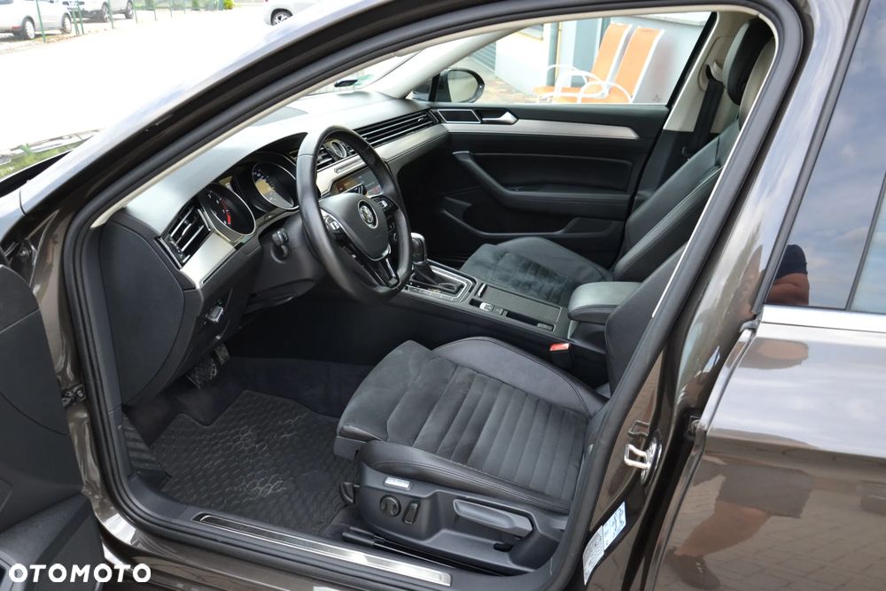 Volkswagen Passat - 17