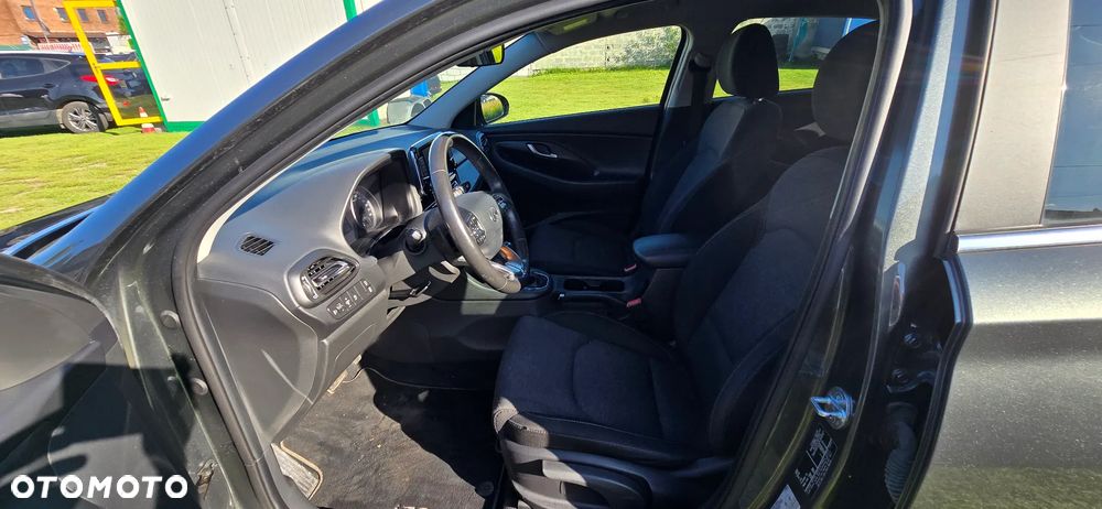 Hyundai i30 1.5 T-GDI 48V Comfort DCT - 13