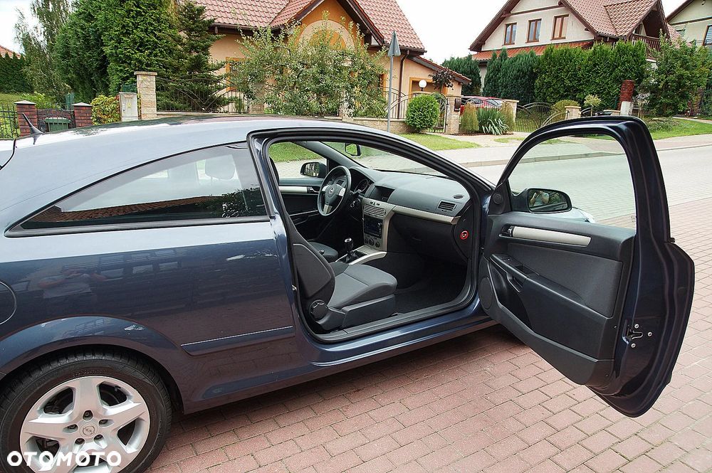 Opel Astra GTC 1.4 Edition - 18