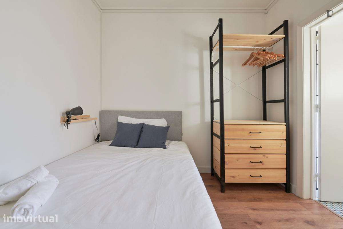 Quarto - localizado em São Sebastião Lisbon - Grande imagem: 4/28