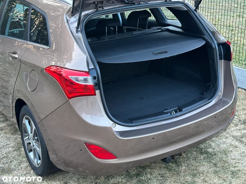 Hyundai i30 1.6 CRDI Trend - 19