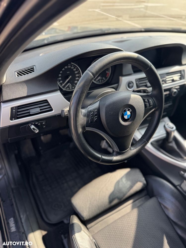 BMW Seria 3 320d - 14