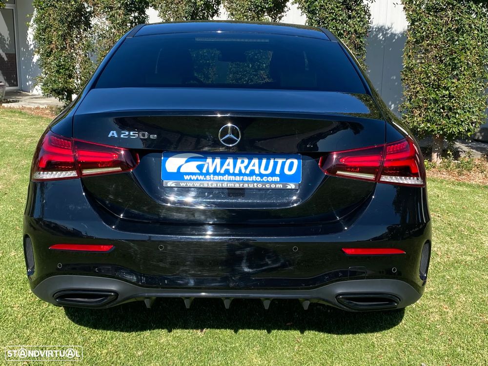 Mercedes-Benz A 250 Limousine e AMG Line - 8