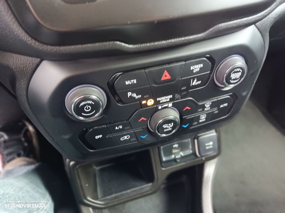 Jeep Renegade - 24