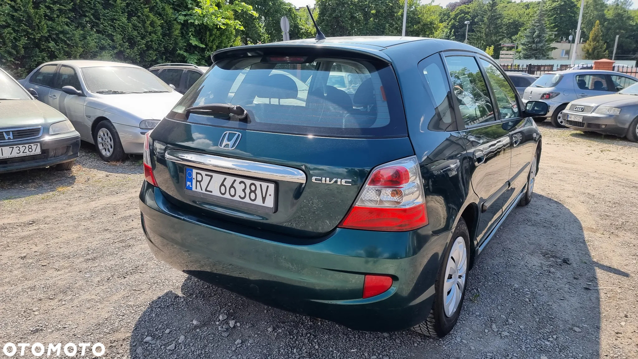 Honda Civic 1.4i S - 24