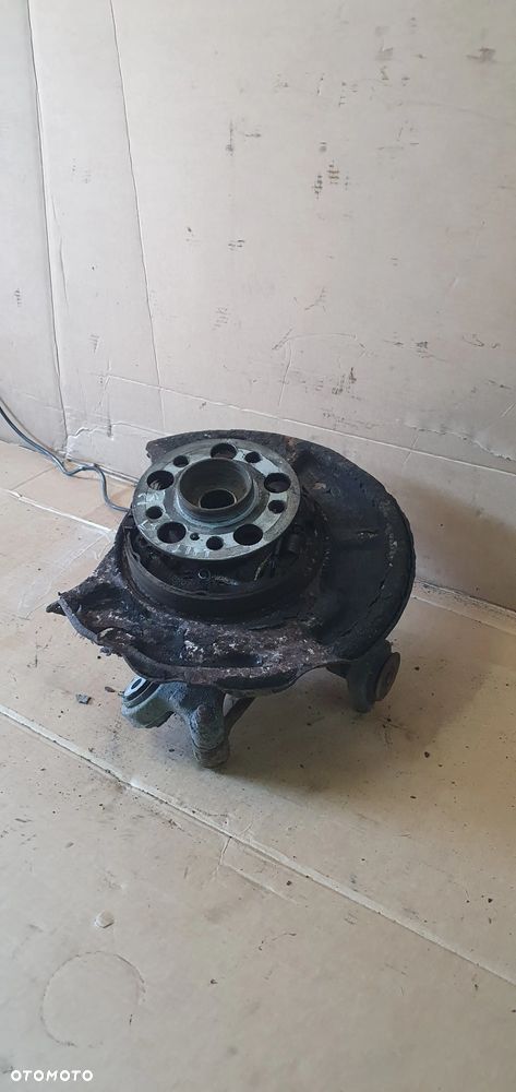 Zwrotnica piasta lewy tył tylna lewa Mercedes E-Klasa W211 3.0 3.5 V6 - 3
