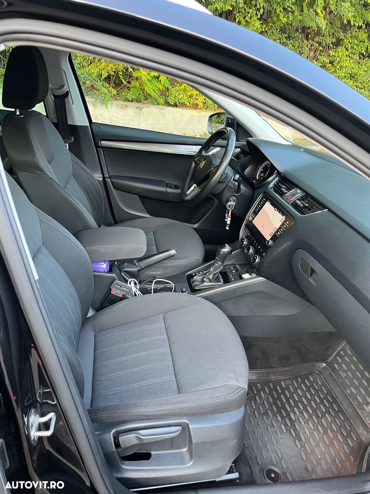 Skoda Octavia 2.0 TDI DSG Style - 9