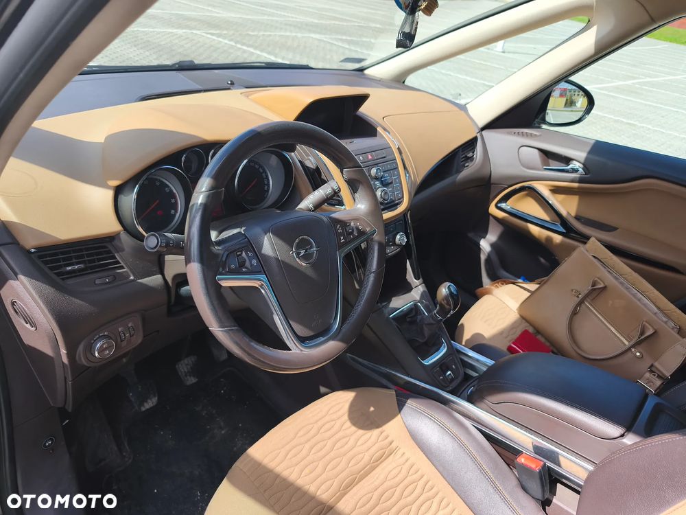 Opel Zafira - 3