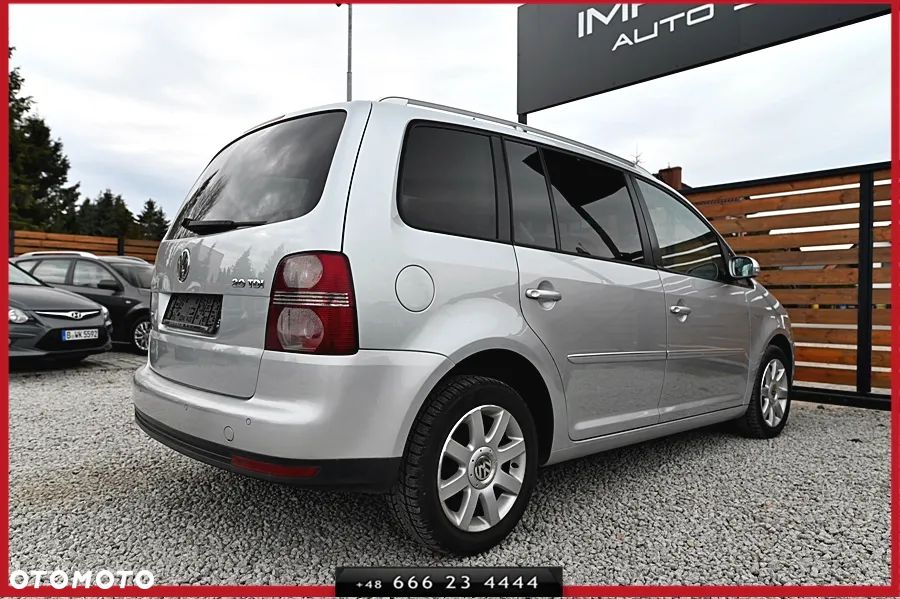 Volkswagen Touran 2.0 TDI DPF DSG Goal - 12