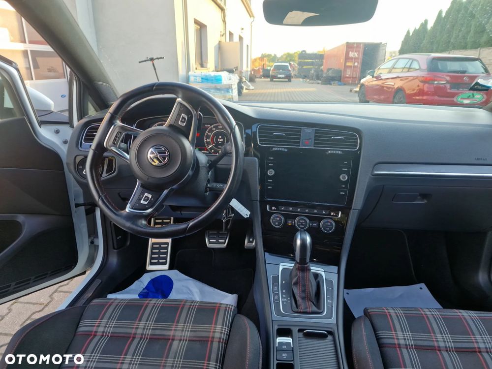 Volkswagen Golf GTI 2.0 TSI OPF DSG Performance - 9