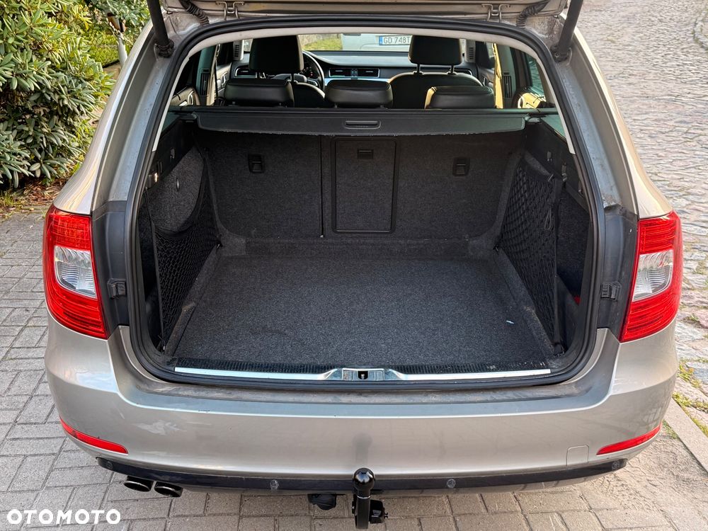 Skoda Superb 2.0 TDI L&K DSG - 13