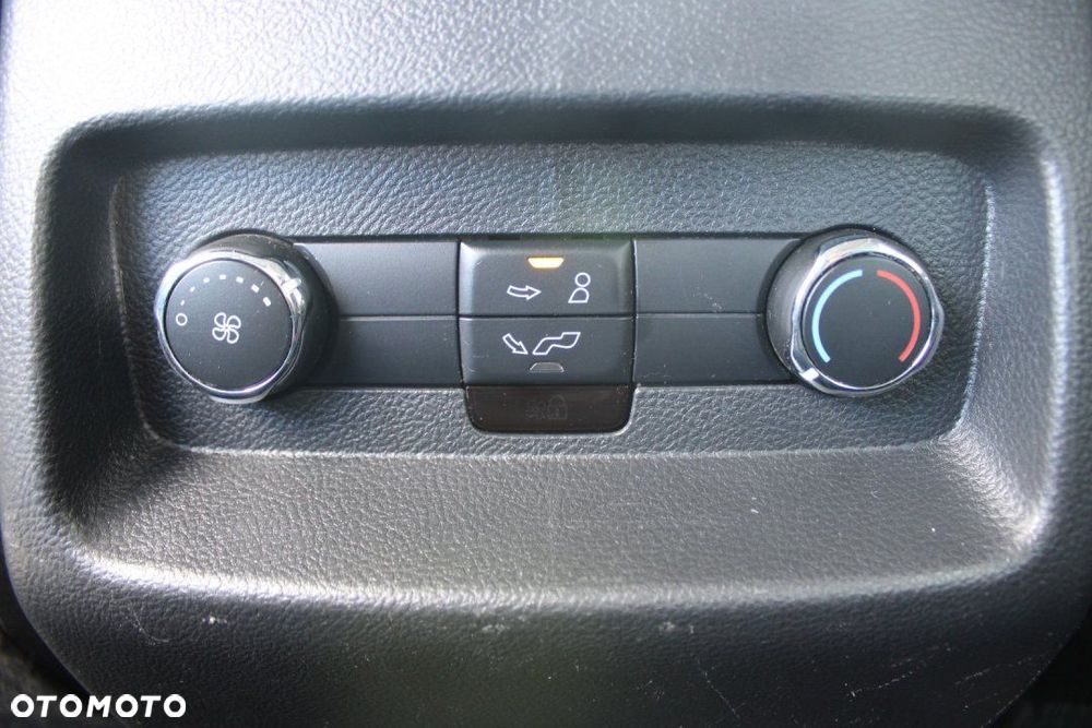 Ford Galaxy - 24