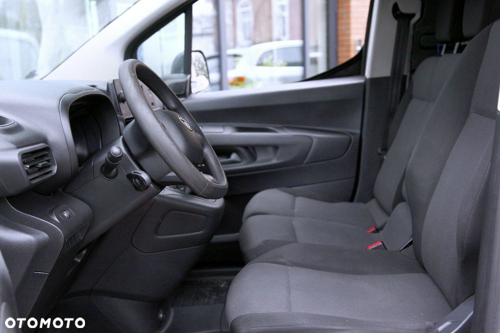 Toyota Proace City - 14