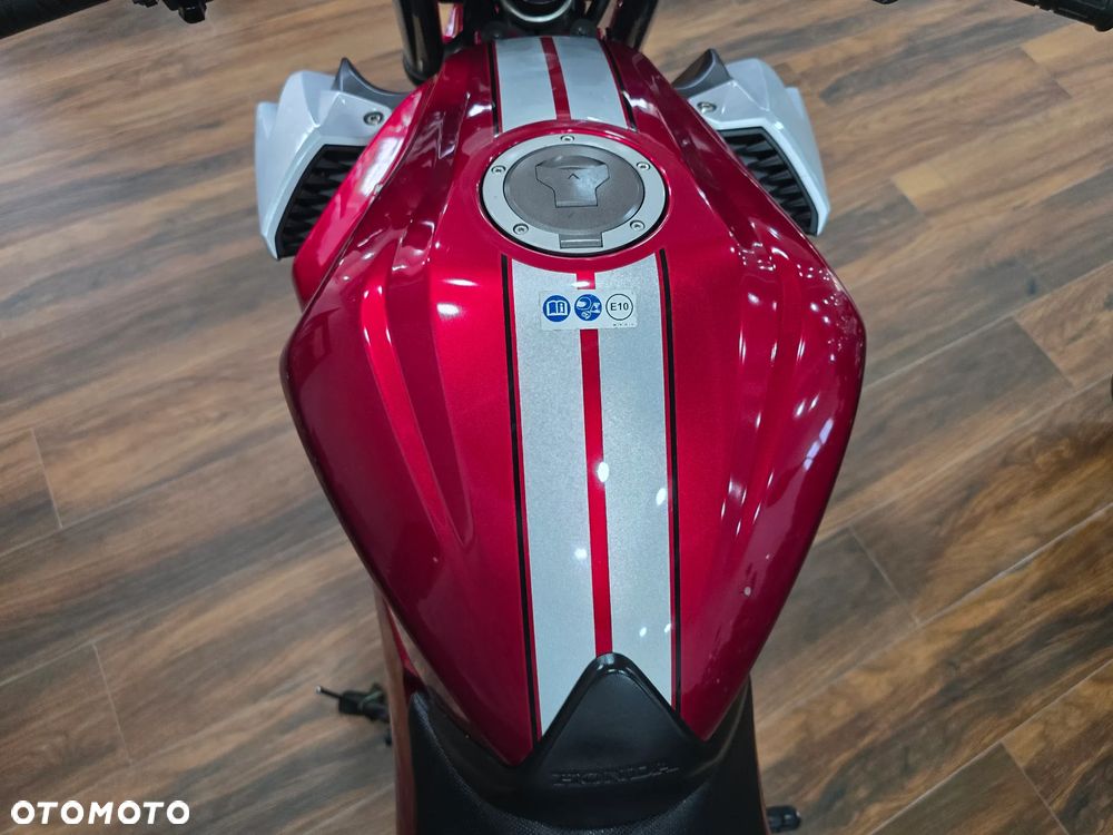 Honda CB - 17