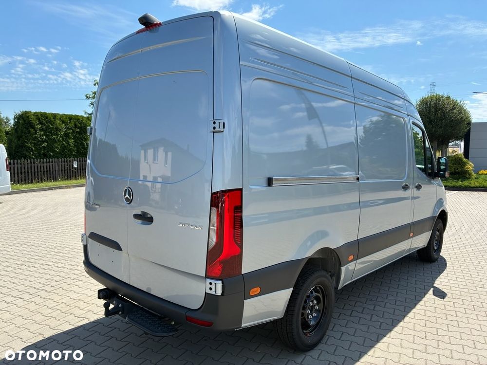 Mercedes-Benz SPRINTER 317 CDI FURGON PRO L2H2 - 6