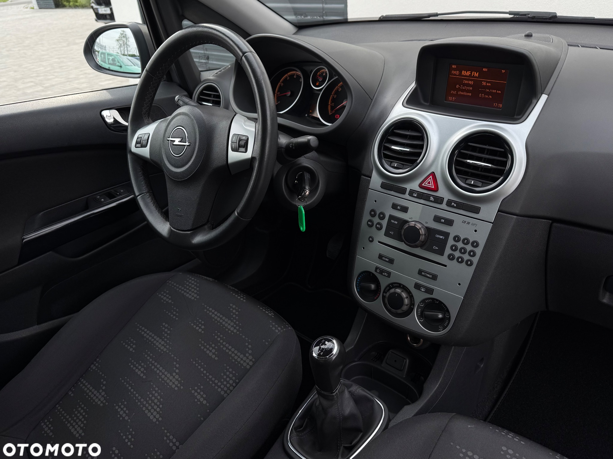 Opel Corsa 1.4 16V Enjoy - 30