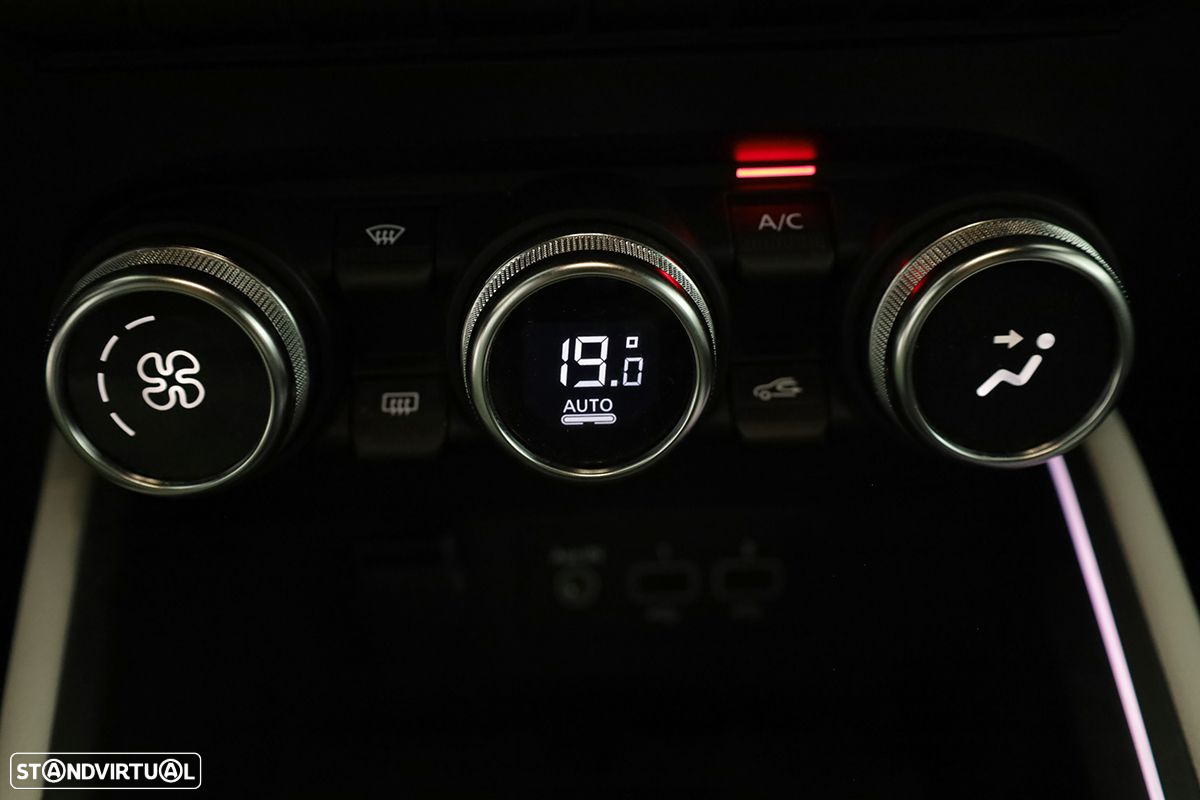 Renault Clio 1.0 TCe Techno Bi-Fuel - 13