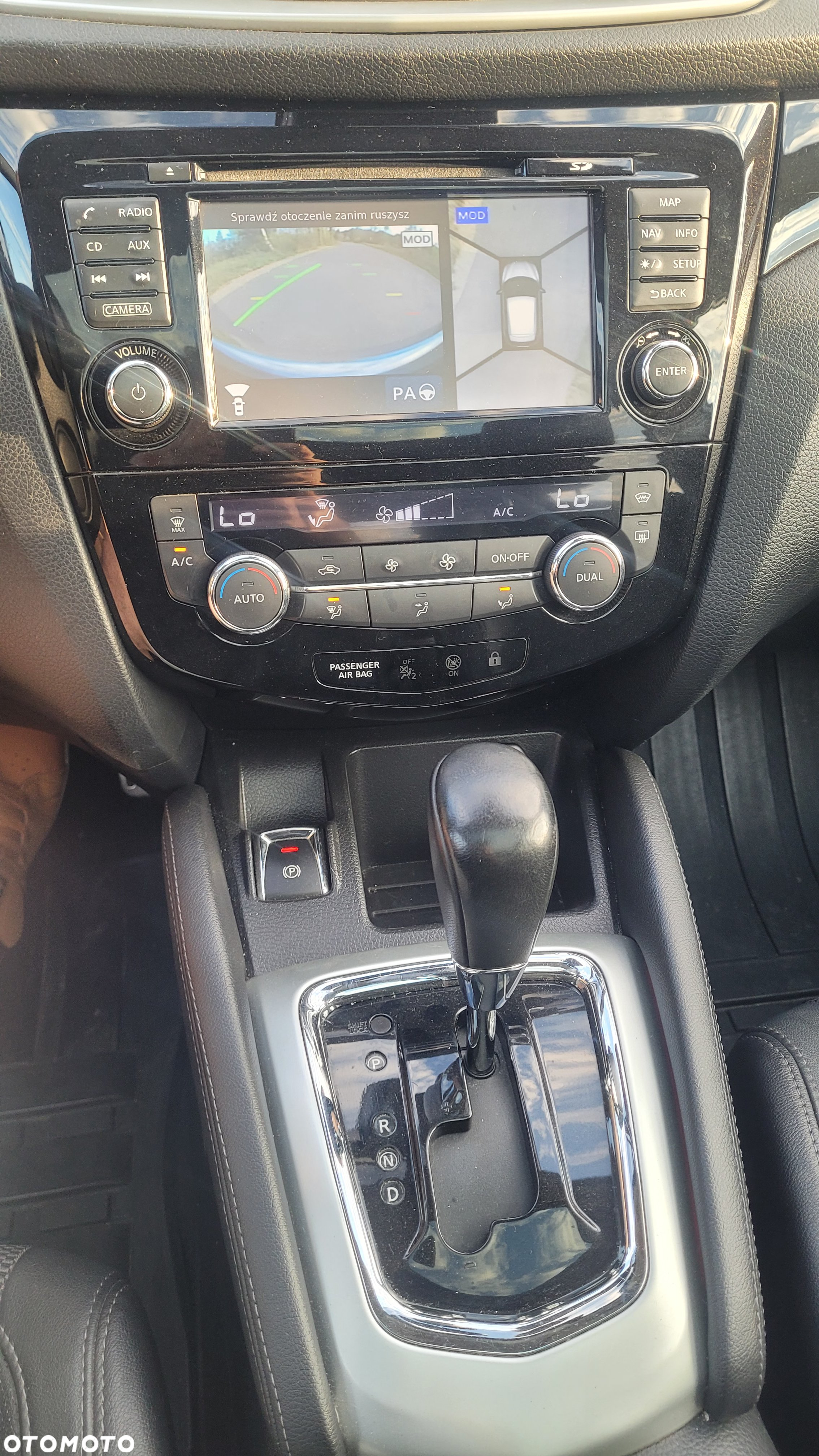 Nissan Qashqai - 25