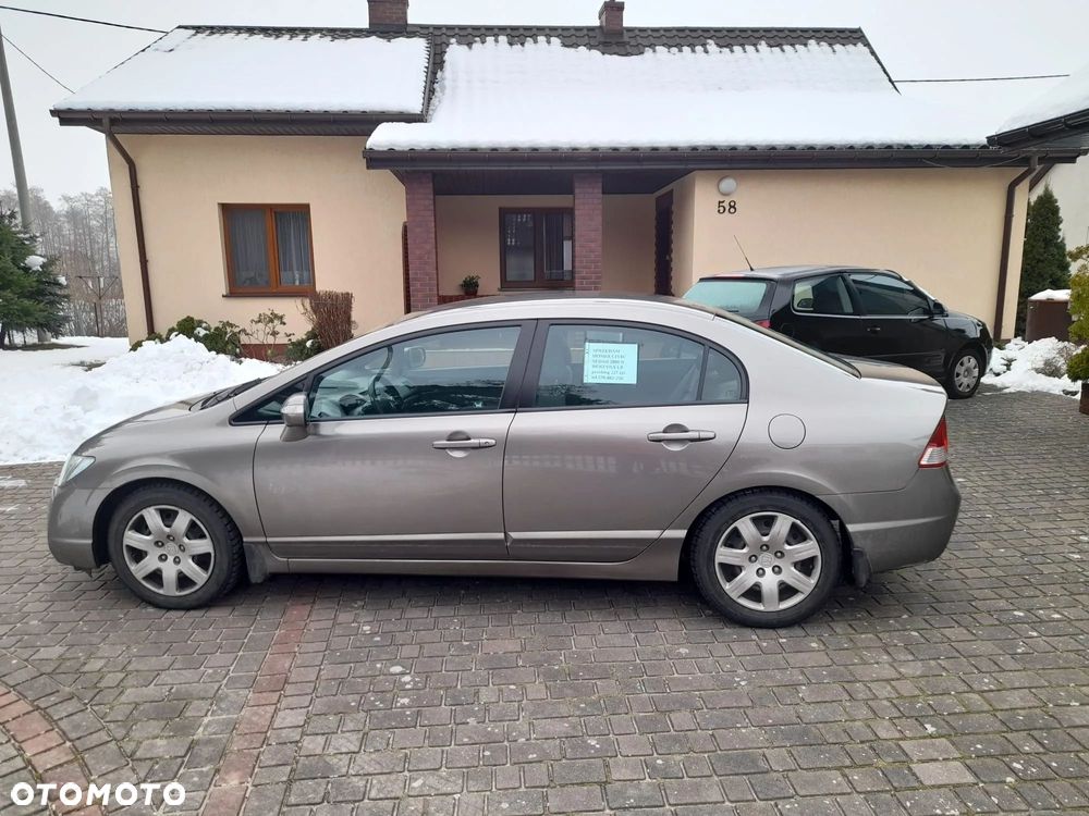 Honda Civic 1.8 Comfort - 26