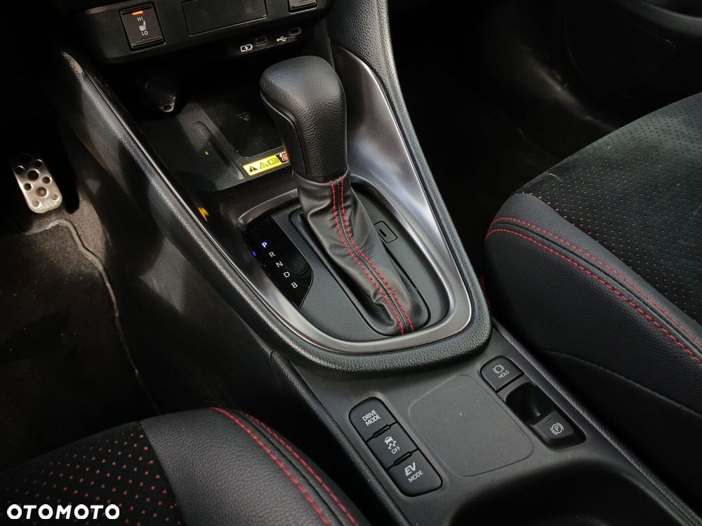 Toyota Yaris Hybrid 1.5 GR Sport - 21