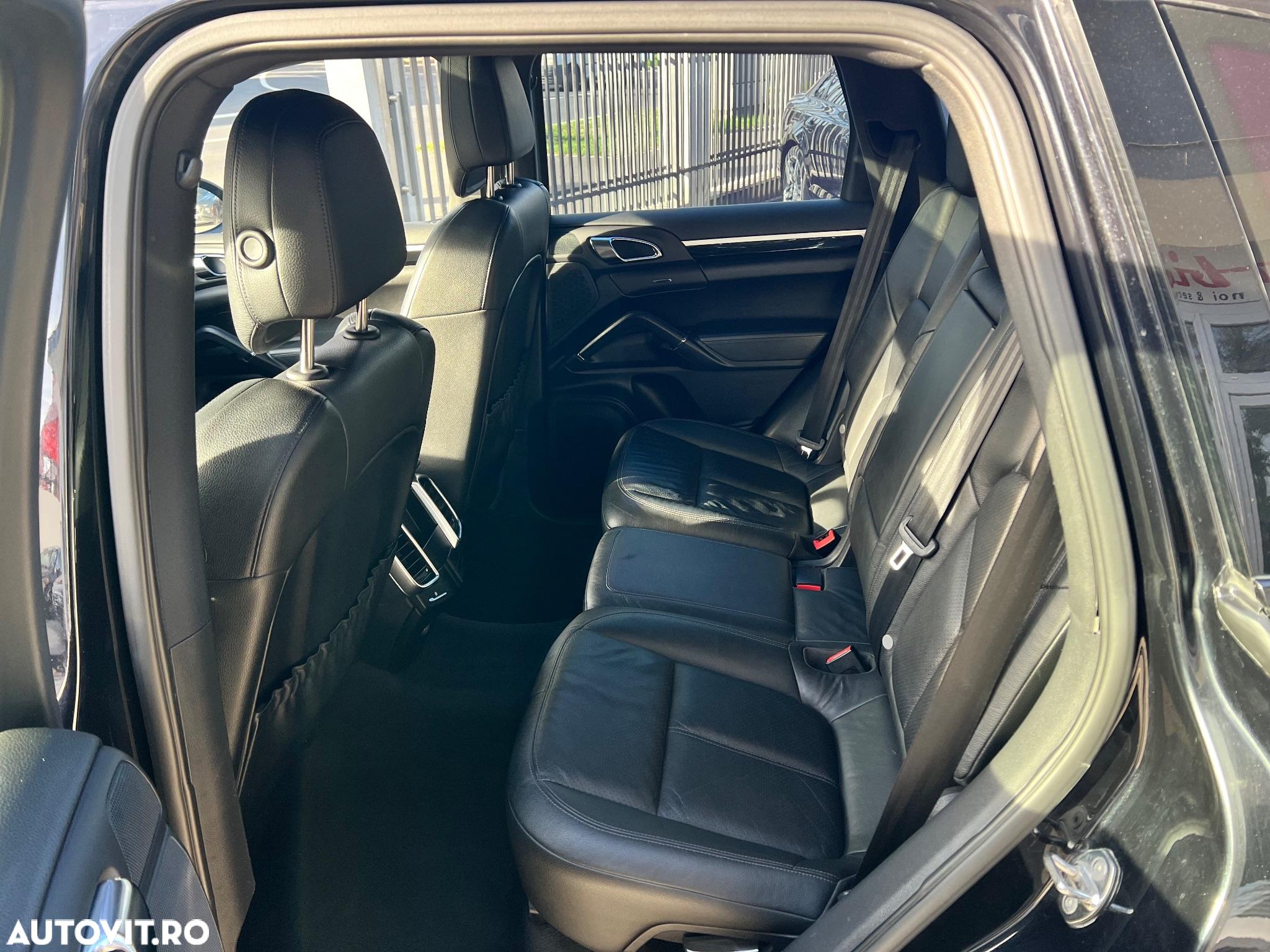 Porsche Cayenne - 15