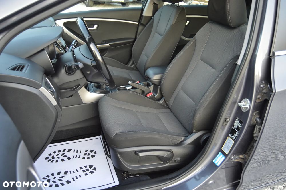 Hyundai i30 blue 1.6 GDI YES Gold - 30