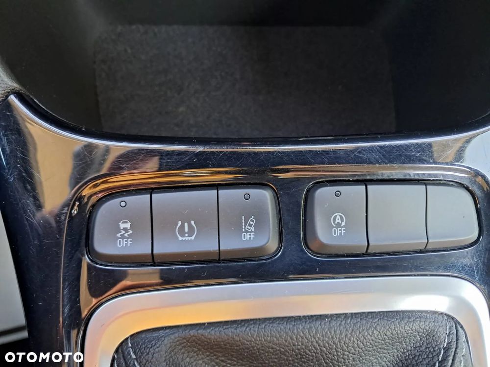 Opel Crossland X - 15