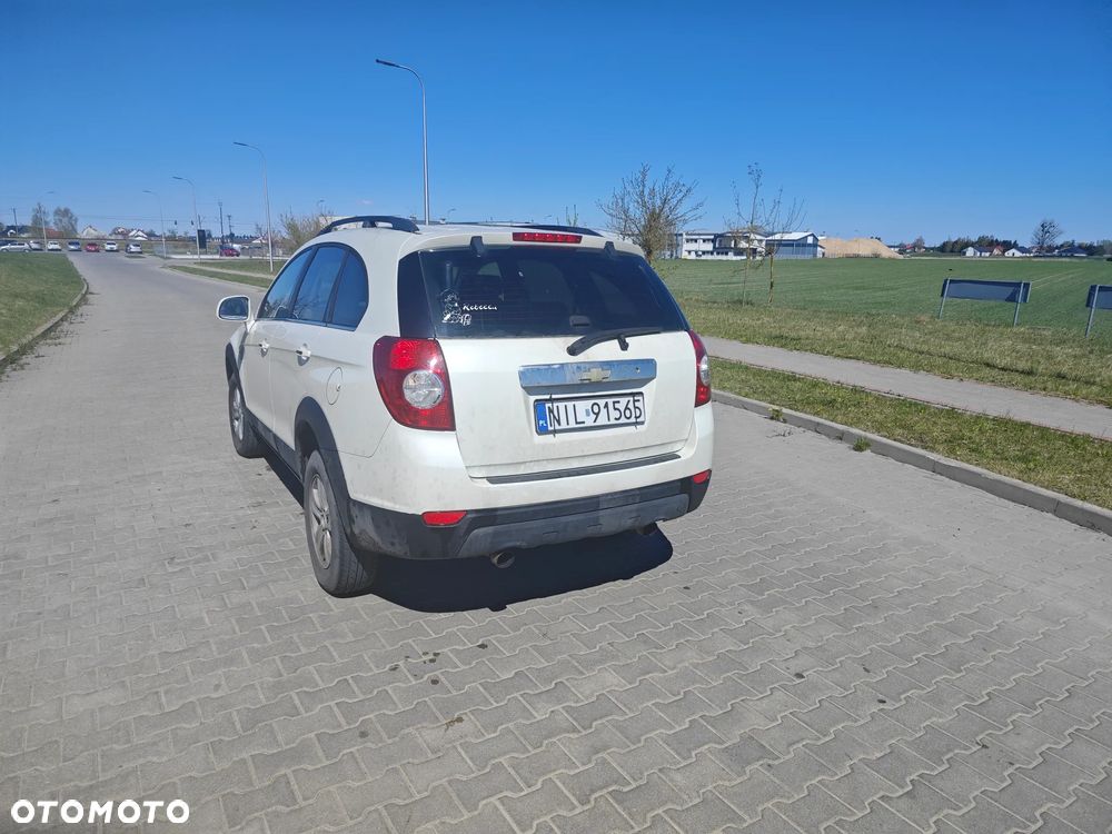 Chevrolet Captiva 2.0 d LS - 9