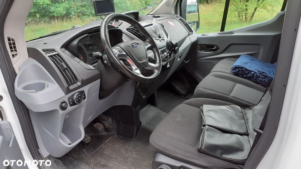 Ford Transit - 10
