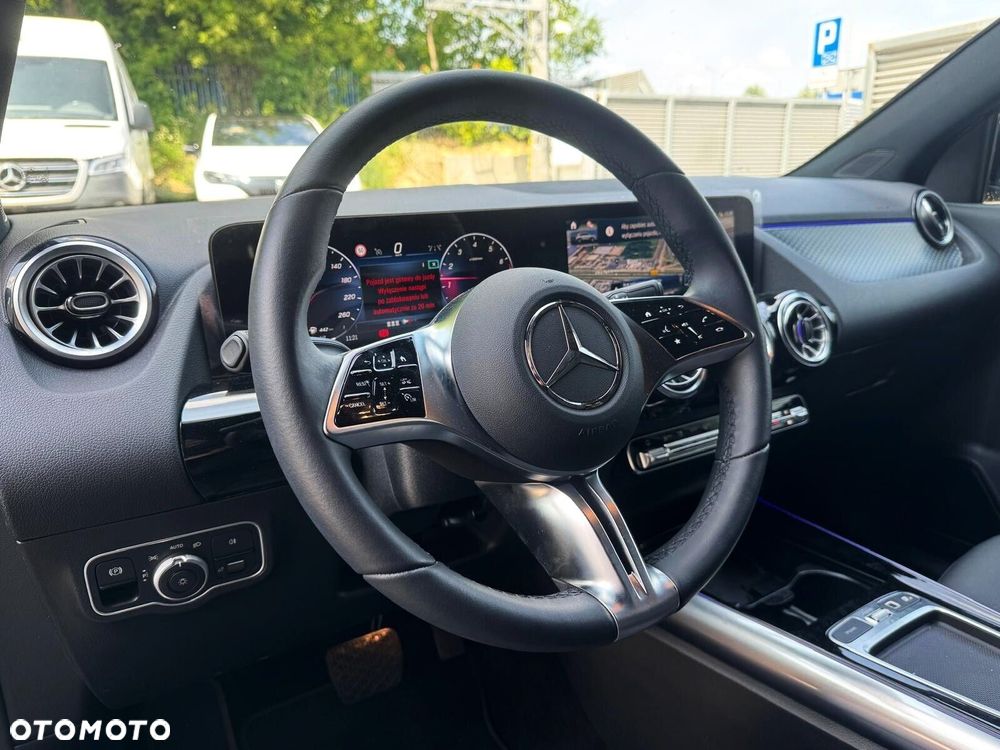 Mercedes-Benz GLA 200 Business Edition - 14