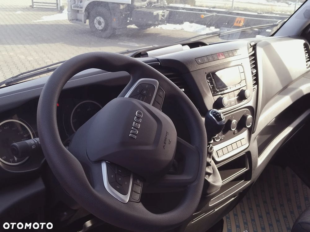 Iveco 35S16D DiGiCROSS - 10