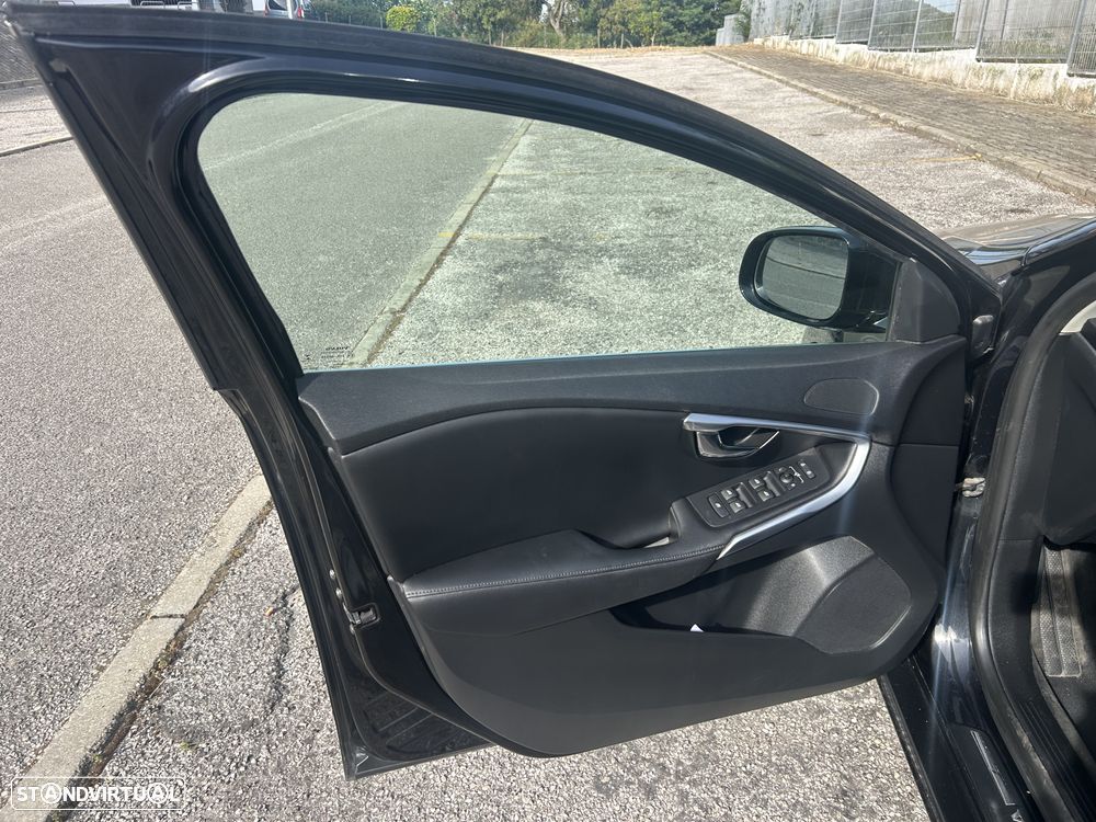 Volvo V40 1.6 D2 Summum Powershift - 8