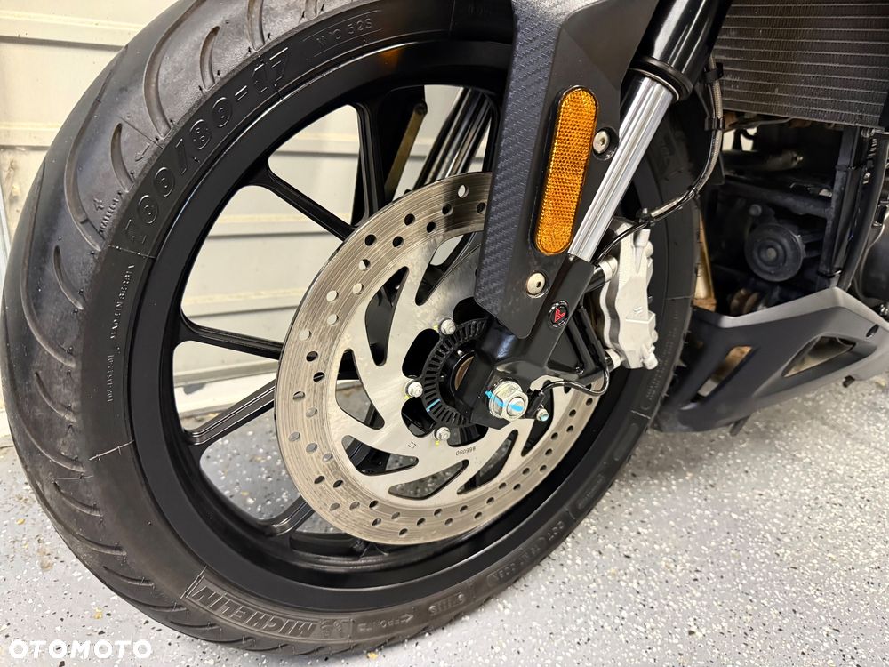 Aprilia Tuono - 15