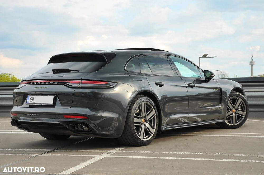 Porsche Panamera 4 Platinum Edition - 5