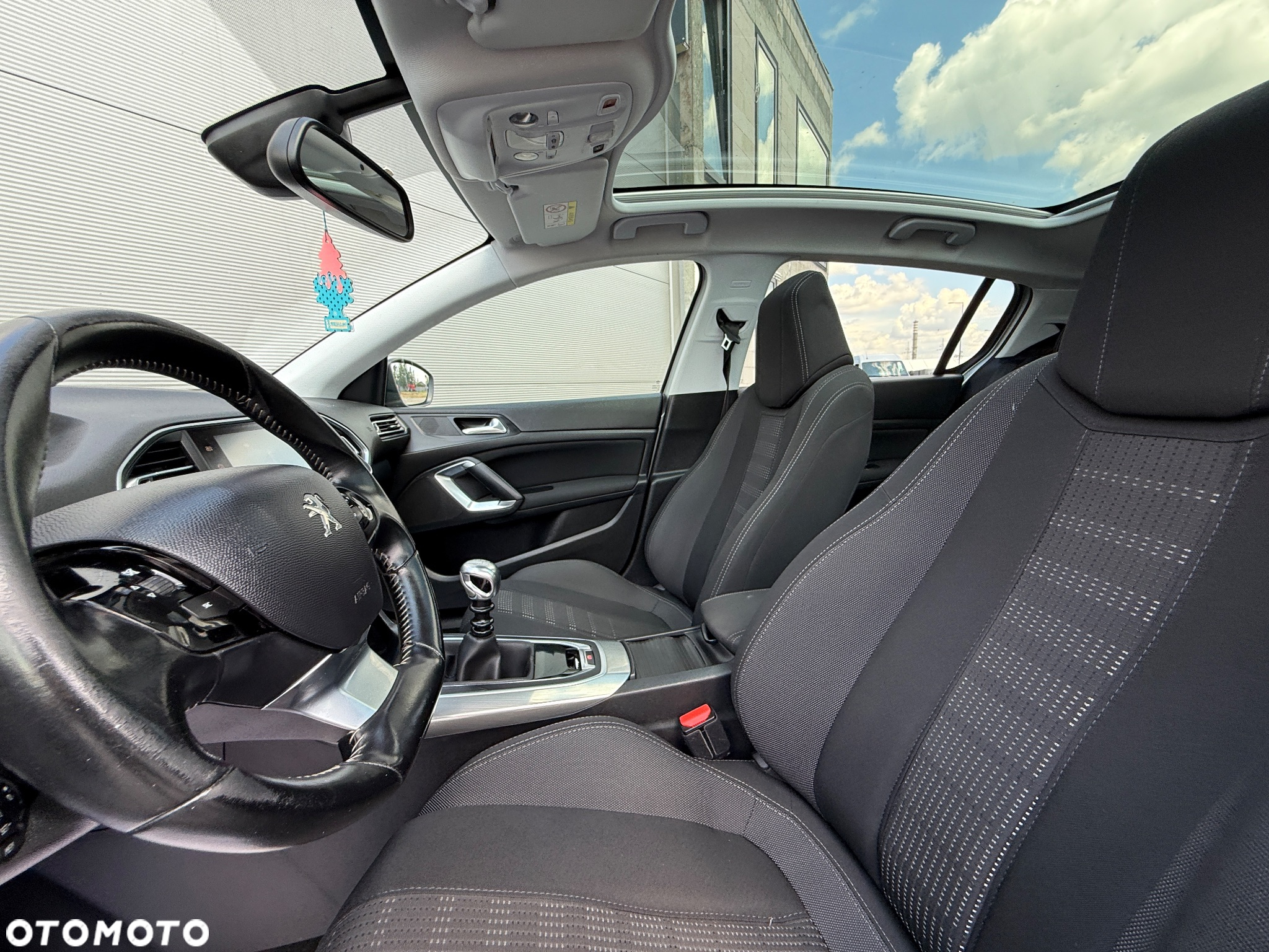 Peugeot 308 SW 1.2 PureTech GPF Allure S&S - 14
