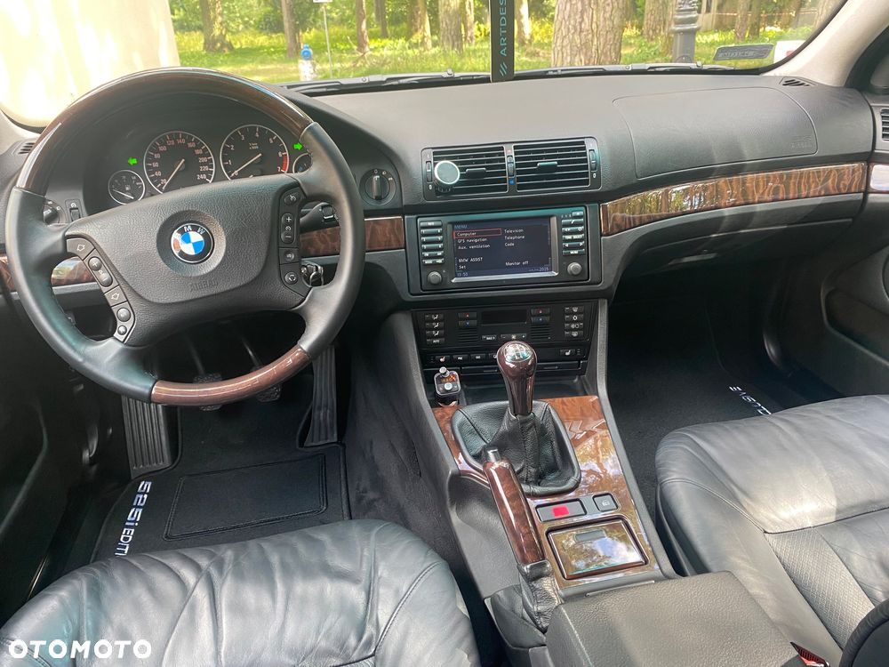 BMW Seria 5 525i - 36